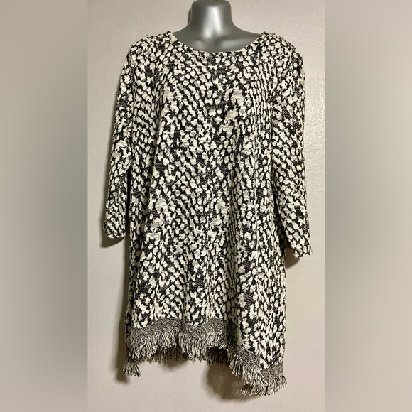 Style & Co Black and Off White Sweater Tunic - Picture 1 of 11